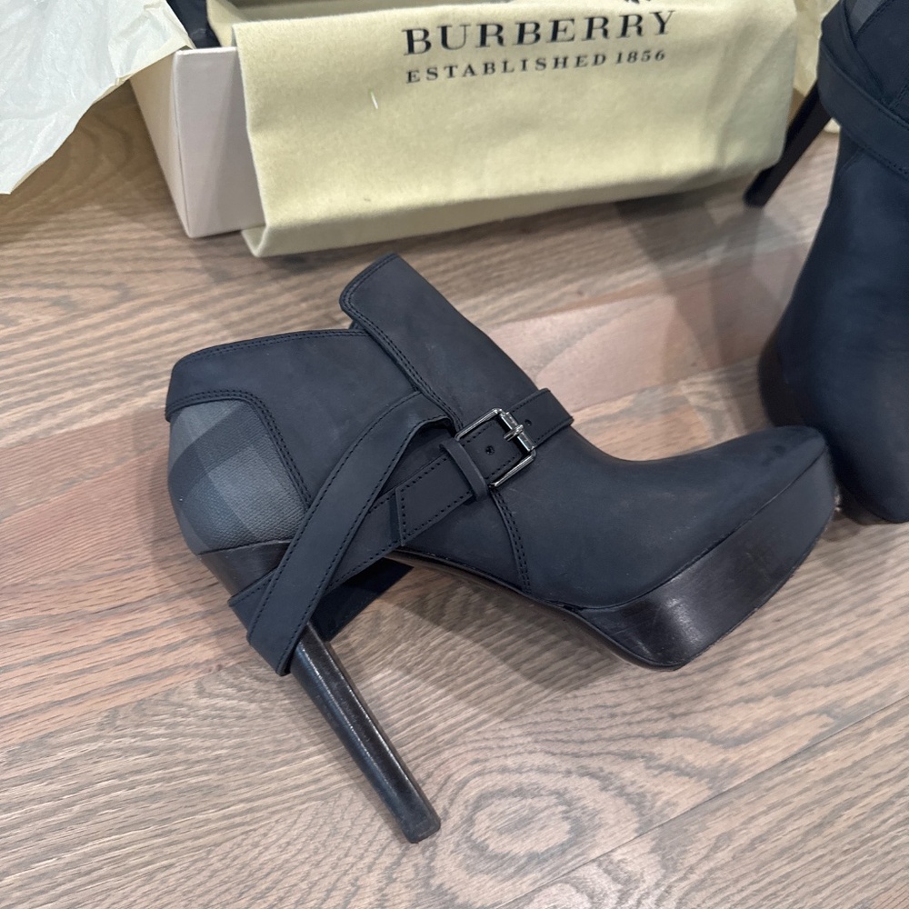 Authentic Burberry Kendall 130 Platform Shoe Boot size 39 - Picture 2 of 8